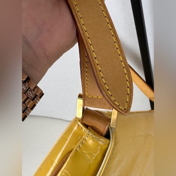 LOUIS VUITTON VERNIS THOMPSON STREET SHOULDER BAG BEIGE/YELLOW - Picture 12 of 16